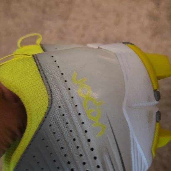 Men's Nike Gray and Neon Yellow Cleats Size 8 (0817) - Picture 5 of 10